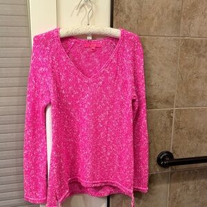 Lilly Pulitzer Pink V-neck long sleeve sweater. Like new. Size L.